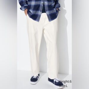 Uniqlo relaxed ankle jeans in off white size small
